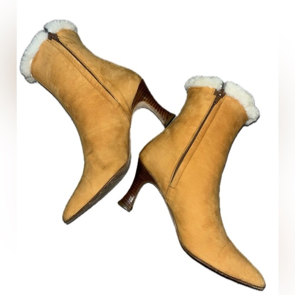 Bally Shearling Suede Booties Heels, Size 7.5, Made in Italy - Picture 2 of 12